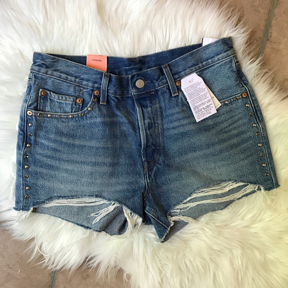 Levi's 501 Distressed Cutoff Denim Shorts - Picture 4 of 8